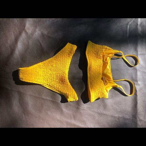 Mosmaan Ribbed Bikini Set - Picture 2 of 2